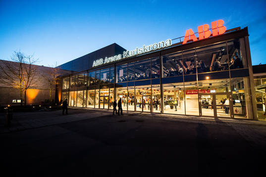 ABB arena Rosenholm utvändigt innan ishockeymatchen i SHL