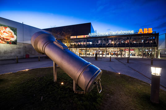 ABB arena Rosenholm utvändigt innan ishockeymatchen i SHL