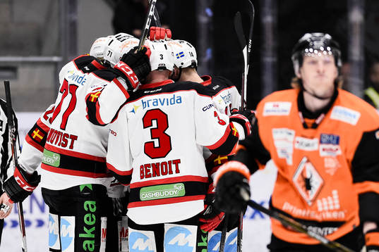 Malmö Redhawks spelare jublar