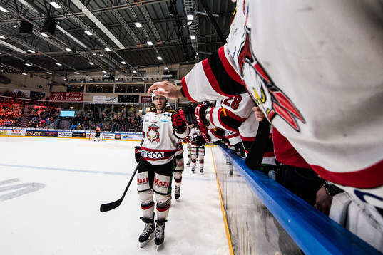 Malmö Redhawks Frederik Storm  jublar efter1-2 målet