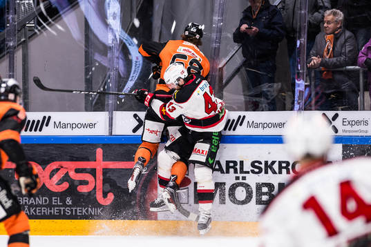 Karlskronas Daniel Gunnarsson  och Malmö Redhawks Nichlas