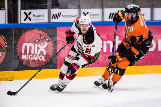 Malmö Redhawks Nicklas Jadeland och Karlskronas Mattias