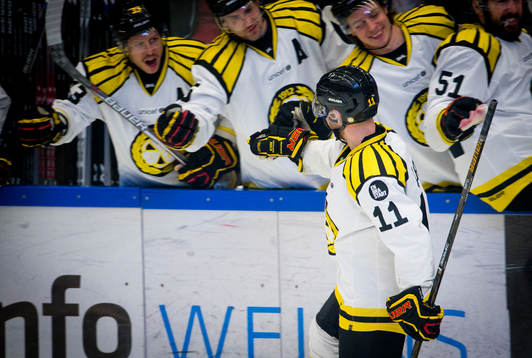 Brynäs Kevin Clark gör 0-1 och jublar