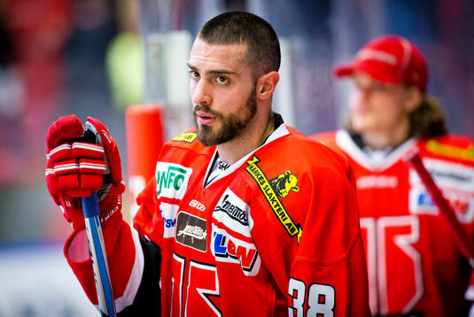 Örebros Lucas Lessio deppar