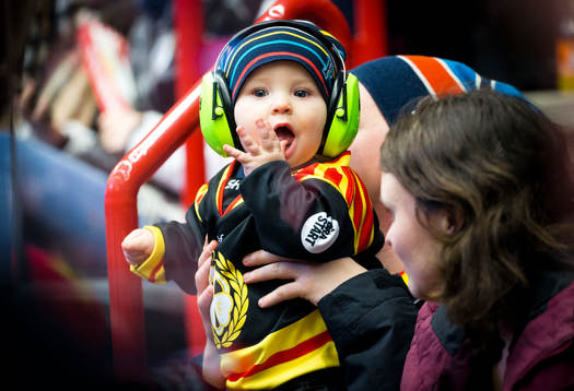 En ung Brynässupporter