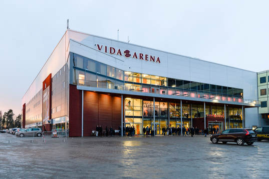 Exteriör vy av Vida arena före ishockeymatchen i SHL
