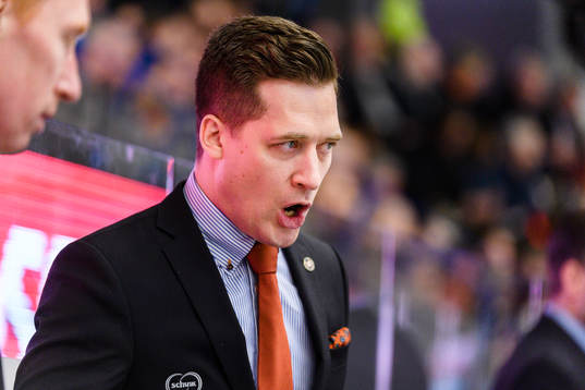 Växjös tränare Sam Hallam