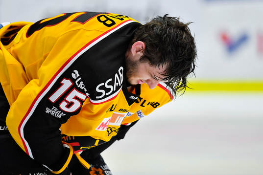 Luleås Christian Jaros har ont