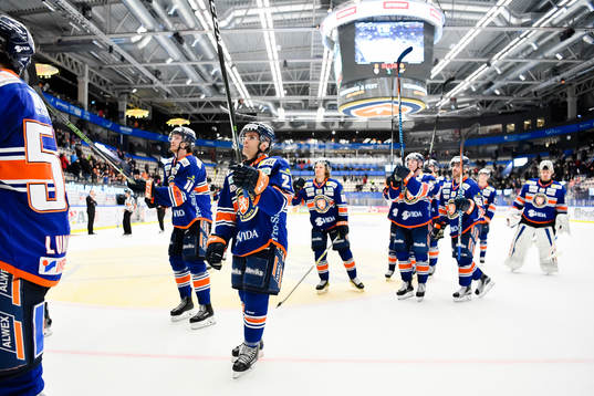 Växjös spelare jublar
