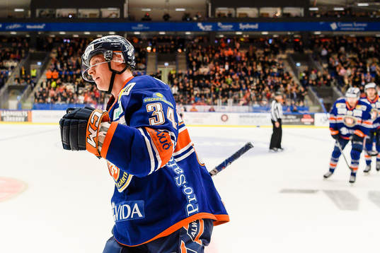 Växjös Olli Palola jublar