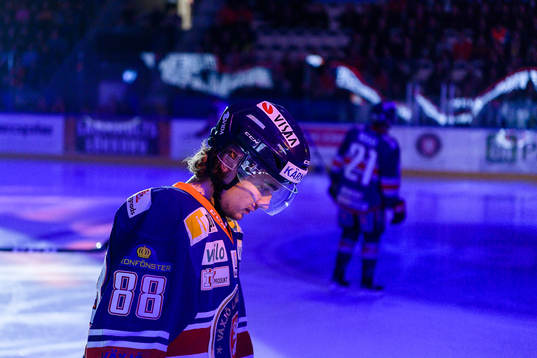 Växjös Adam Brodecki före ishockeymatchen i SHL mellan