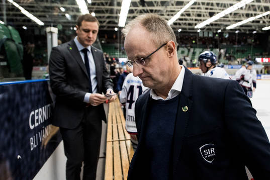 Rögles tränare Anders Eldebrink och Linköpings tränare