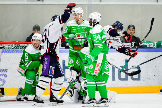 Linköpings Jacob Lilja och Andrew Gordon jublar