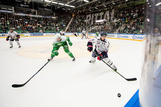 Rögles Ludvig Rensfeldt och Linköpings Sebastian Karlsson