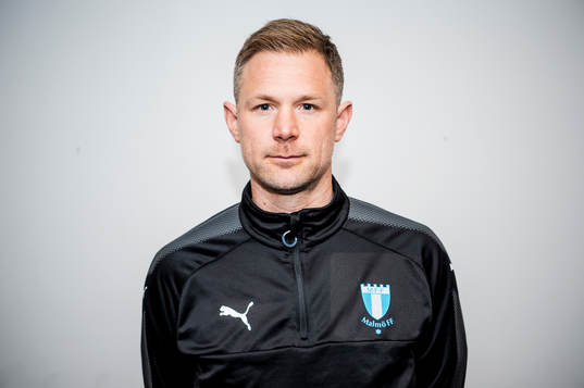 Porträtt på huvudtränaren i Malmö FF, Magnus Pehrsson