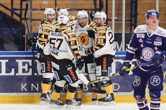 Skellefteås spelare jublar