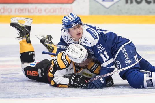Leksands Martin Karlsson och Skellefteås Axel Holmström i