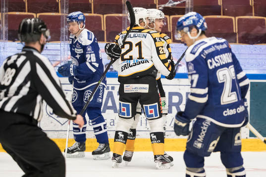 Skellefteås Jimmie Ericsson och Adam Pettersson  jublar