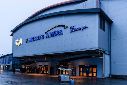 Exteriör vy på Kinnarps arena före ishockeymatchen i SHL
