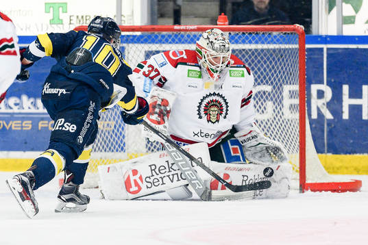 s Martin Thörnberg oroar framför Frölundas målvakt