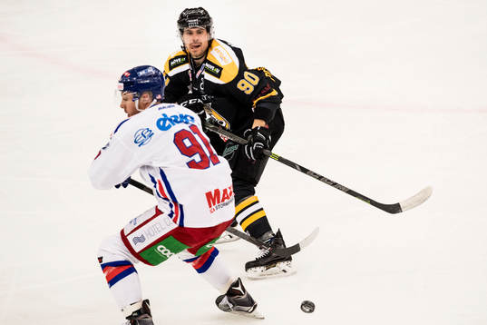Panterns Mattias Persson och Oskarshamns Mitchell Wahl