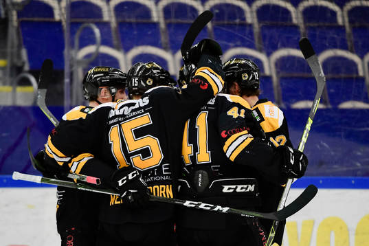 Panterns spelare jublar