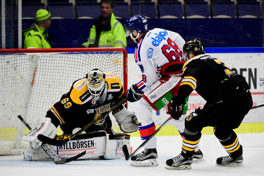 Oskarshamns Joakim Hagelin avgör med 1-2 bakom Panterns