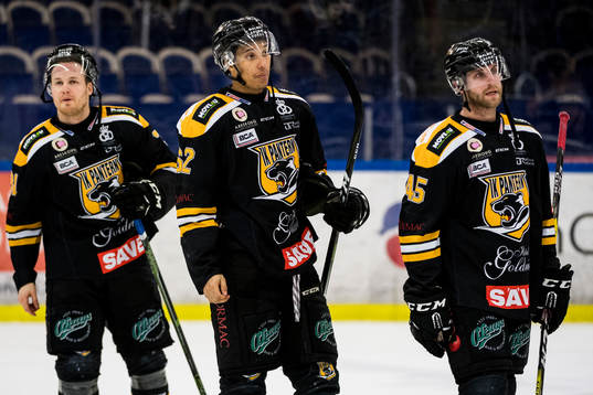 Panterns Emil Sandin, Oscar Nord och Sebastian Dyk deppar