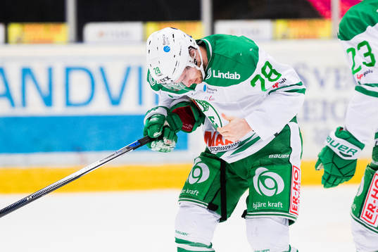 Rögles Cade Fairchild har ont