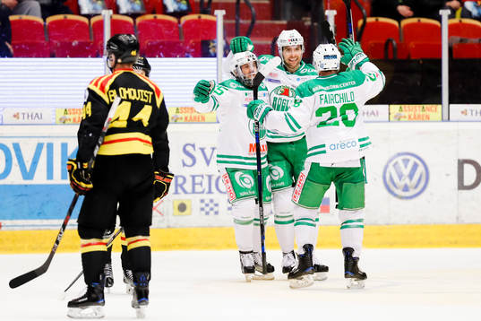 Rögles Felix Schütz, Cade Fairchild jublar med Mathias