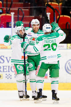 Rögles Felix Schütz, Cade Fairchild jublar med Mathias