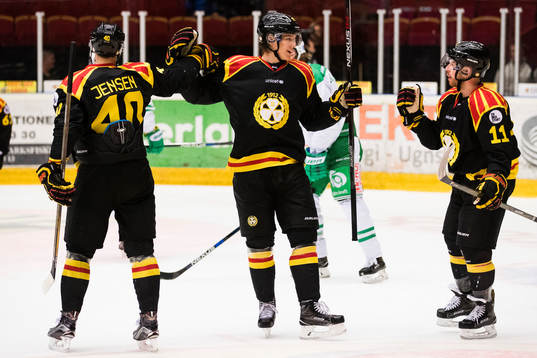 Brynäs Oskar Lindblom (m) jublar