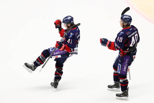 Linköpings Broc Little och Ken Andre Olimb jublar