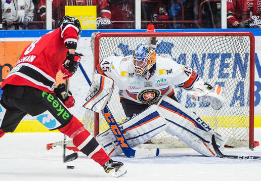Malmö Redhawks Lars Bryggman gör 2-0 på Växjös