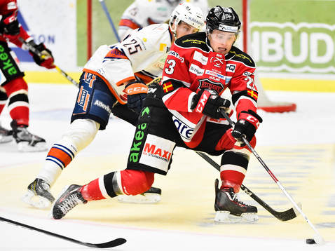 Malmö Redhawks Christoffer Forsberg och Växjös Philip