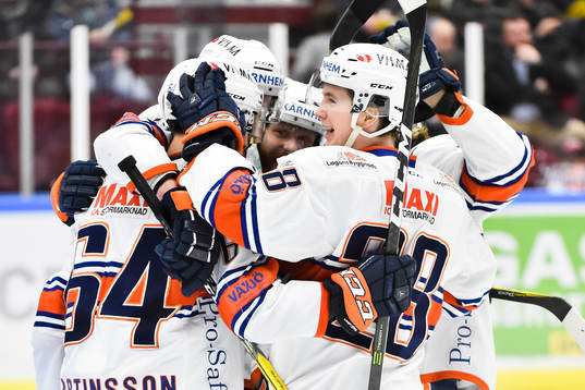 Växjös spelare jublar