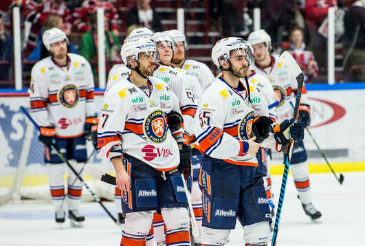 Växjös Jeff Tambellini och Nick Bailen deppar