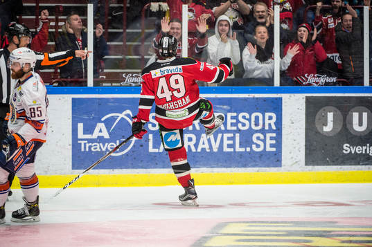 Malmö Redhawks Rhett Rakhshani jublar åt 1-0