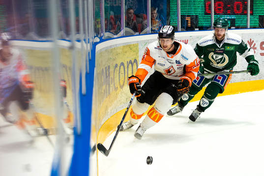 Karlskronas Emil Larsson och Färjestads Linus Persson