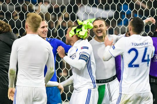 FC Köpenhamns målvakt Robin Olsen och Erik Johansson