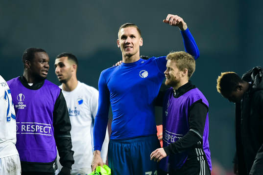 FC Köpenhamns målvakt Robin Olsen jublar