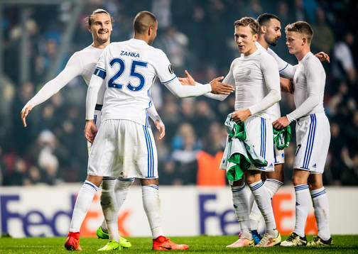 FC Köpenhamns Erik Johansson, Mathias Jörgensen och