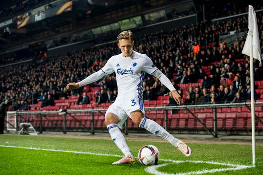 FC Köpenhamns Ludwig Augustinsson slår en hörna
