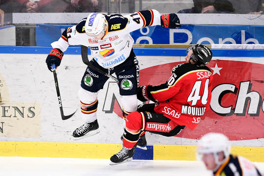 Djurgårdens Alexander Falk och Luleås Kael Mouillierat
