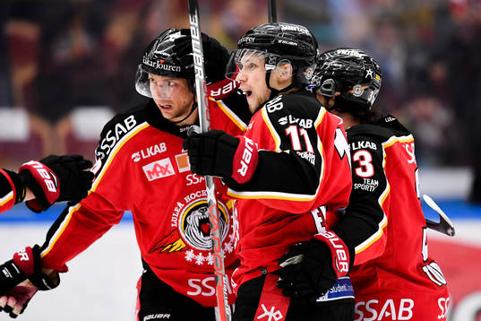 Luleås Petter Emanuelsson jublar