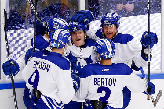 Leksands spelare jublar