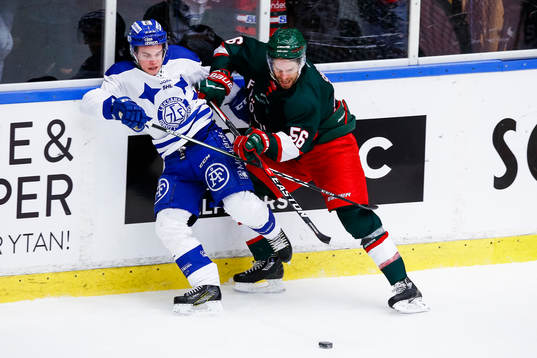 Leksands Oskar Lang och Frölundas Jonathan Sigalet