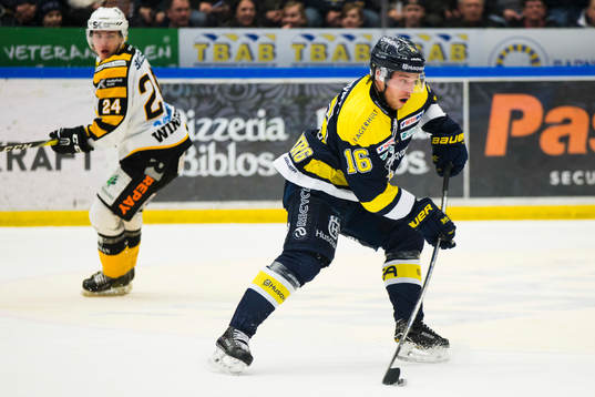 s Filip Sandberg  skjuter