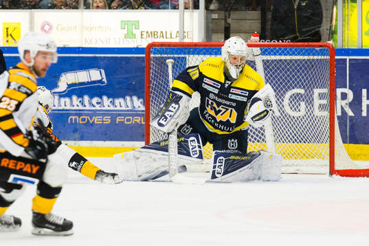 s målvakt Linus Söderström