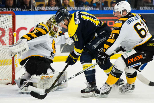 Skellefteås målvakt Joni Ortio och Fredrik Lindgren